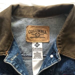 Great Blue Jean jacket by Columbia, ready for a lot of fun! Great condition.